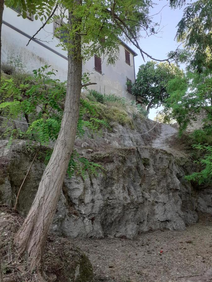 מלון Gemmano Locanda Delle Grotte Di Onferno מראה חיצוני תמונה